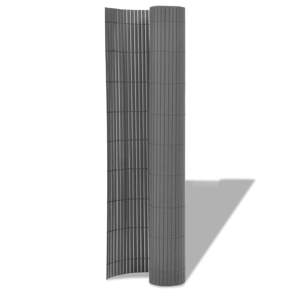 Dobbelsidet hagegjerde PVC 90x500 cm grå