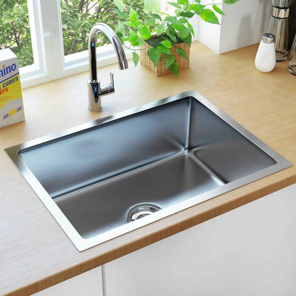 Håndlaget kjøkkenvask med sil rustfritt stål