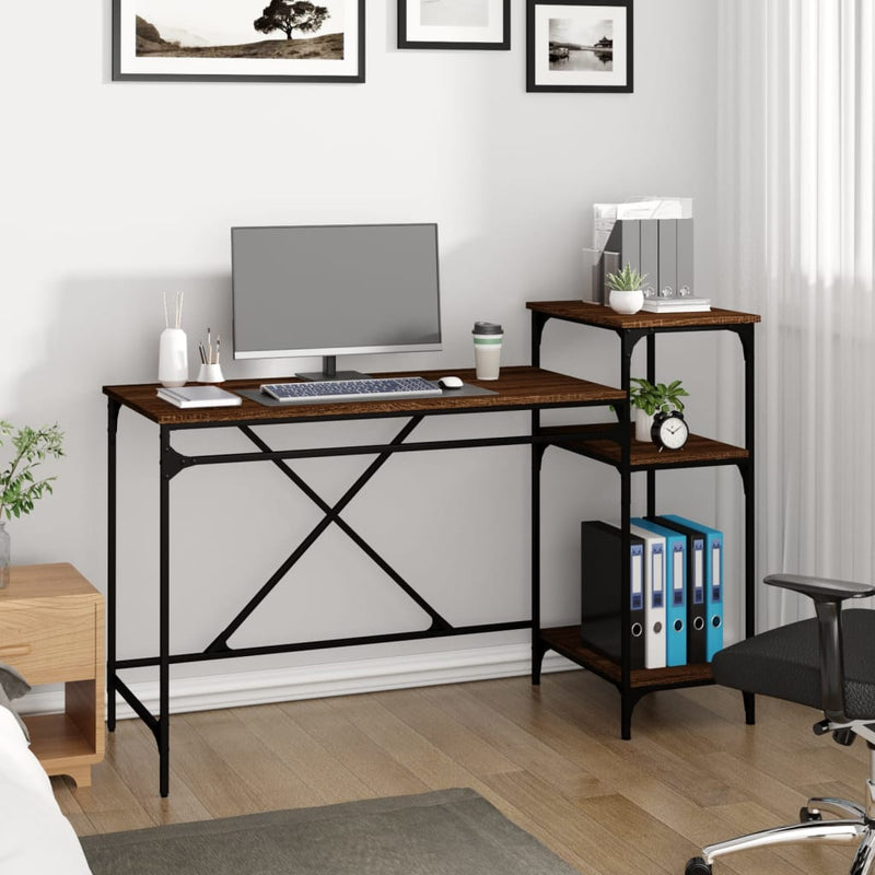 Skrivebord med hyller brun eik 135x50x90 cm konstruert tre jern